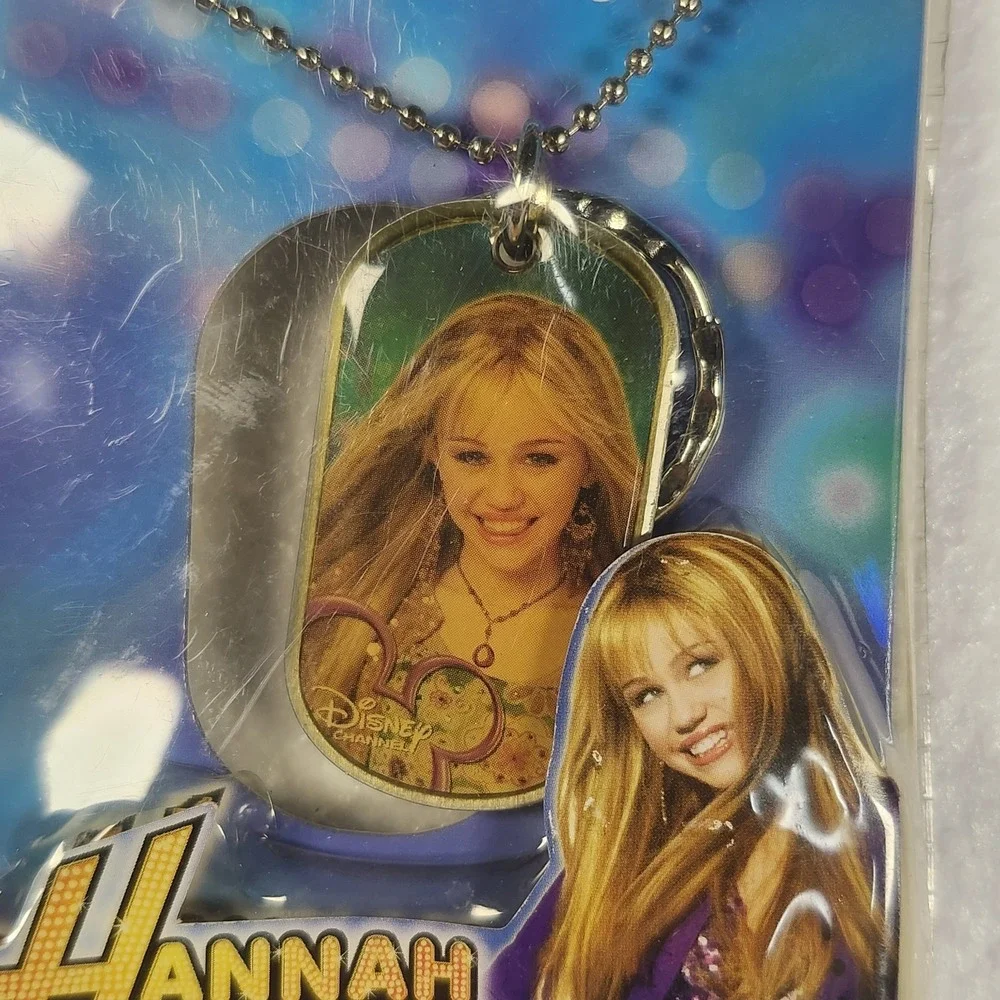 Vintage Disney Hannah Montana Miley Cyrus Sealed Dog Tag Keyring NEW